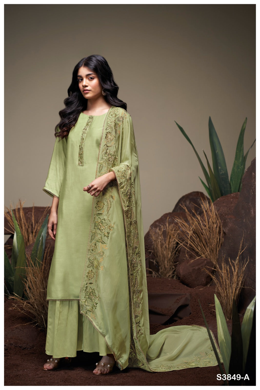 Ganga FAYETH S3849 |Premium Pure Bemberg Silk Suit – Ganga Suits Wholesaler Ashok Lal & Sons