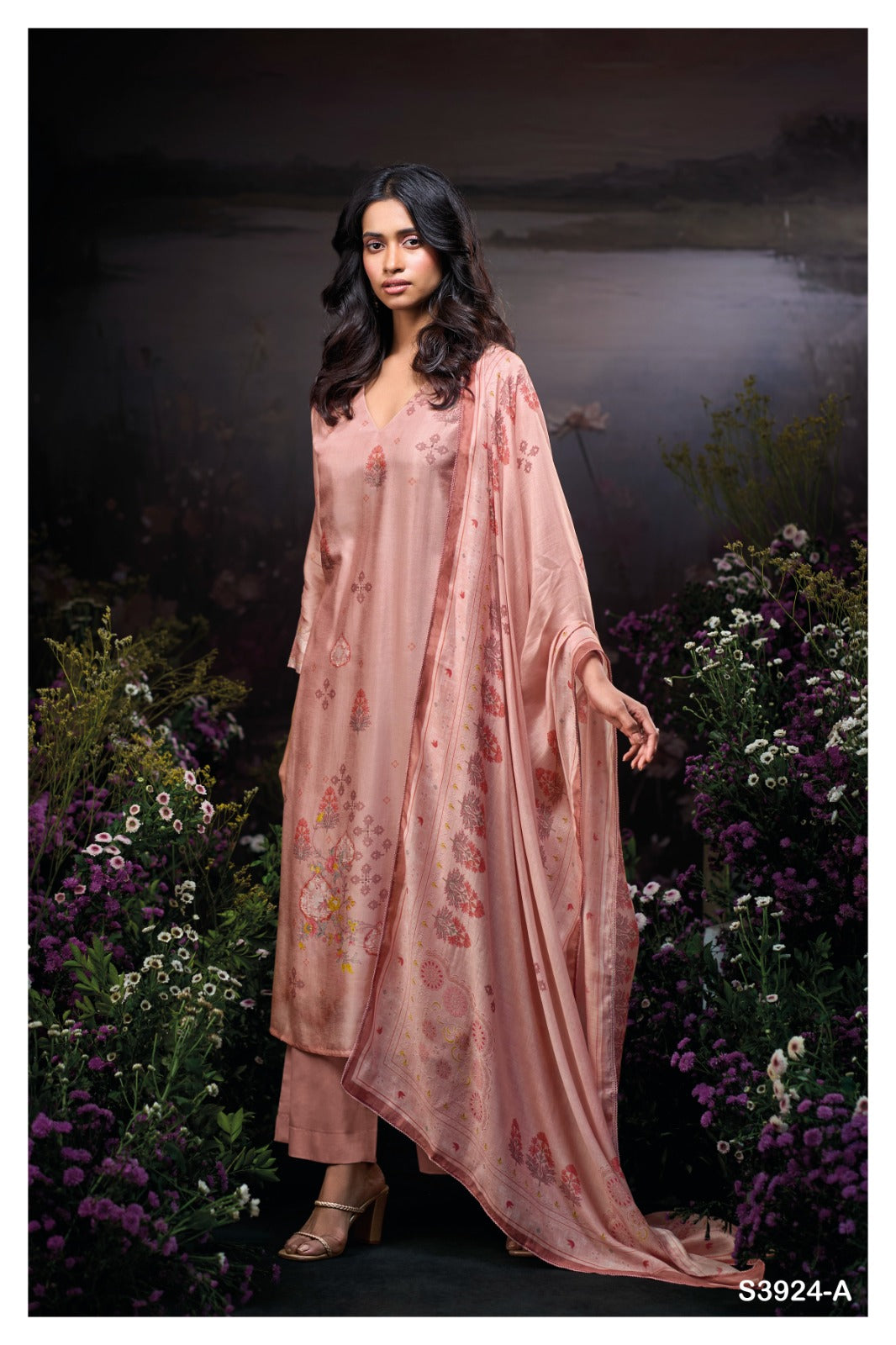 Ganga HYANCI S3924 |Premium Pure Bemberg Russian Silk Suit – Ganga Suits Wholesaler Ashok Lal & Sons