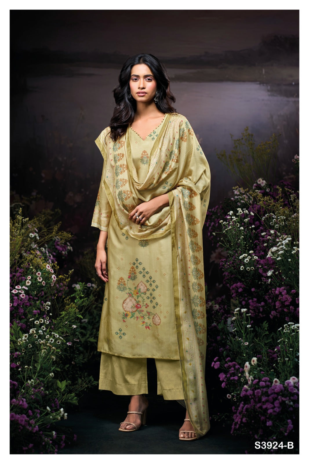 Ganga HYANCI S3924 |Premium Pure Bemberg Russian Silk Suit – Ganga Suits Wholesaler Ashok Lal & Sons