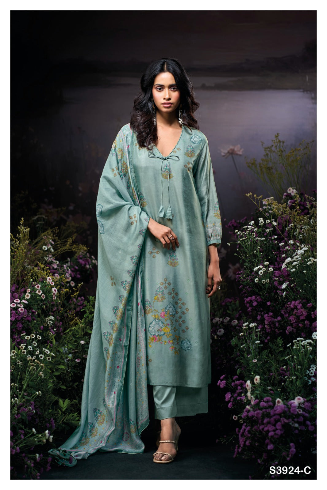 Ganga HYANCI S3924 |Premium Pure Bemberg Russian Silk Suit – Ganga Suits Wholesaler Ashok Lal & Sons