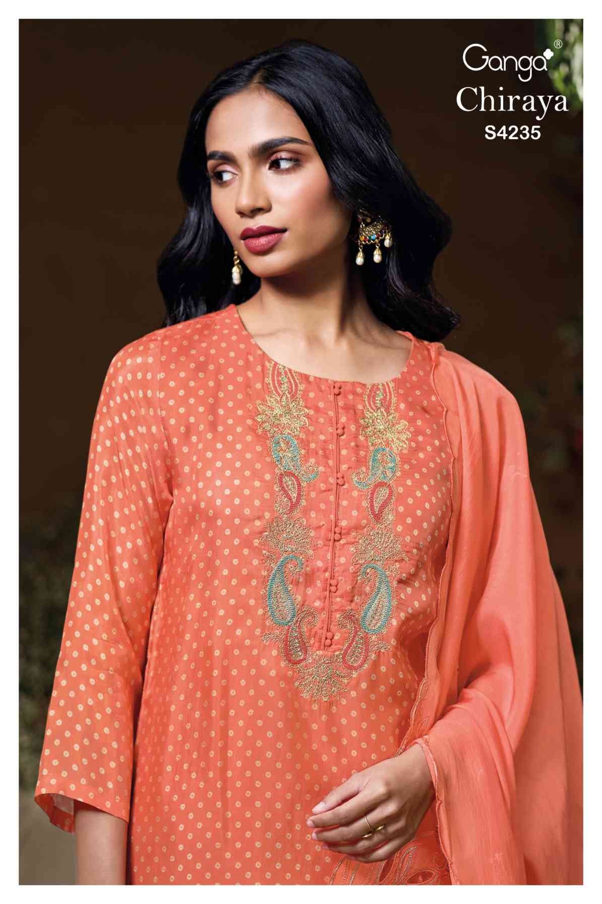 BUY GANGA SUITS ONLINE GANGA CHIRAYA S4235 CLOSEUP IMAGE