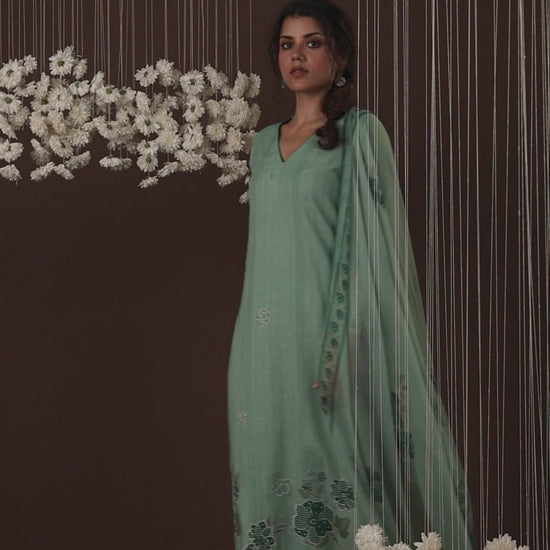 BUY GANGA SUITS ONLINE GANGA HYSRA S4533 LATEST DESIGN VIDEO