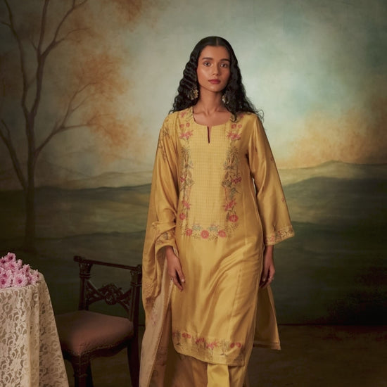 BUY GANGA SUITS ONLINE GANGA GIENA S4202 LATEST DESIGN VIDEO