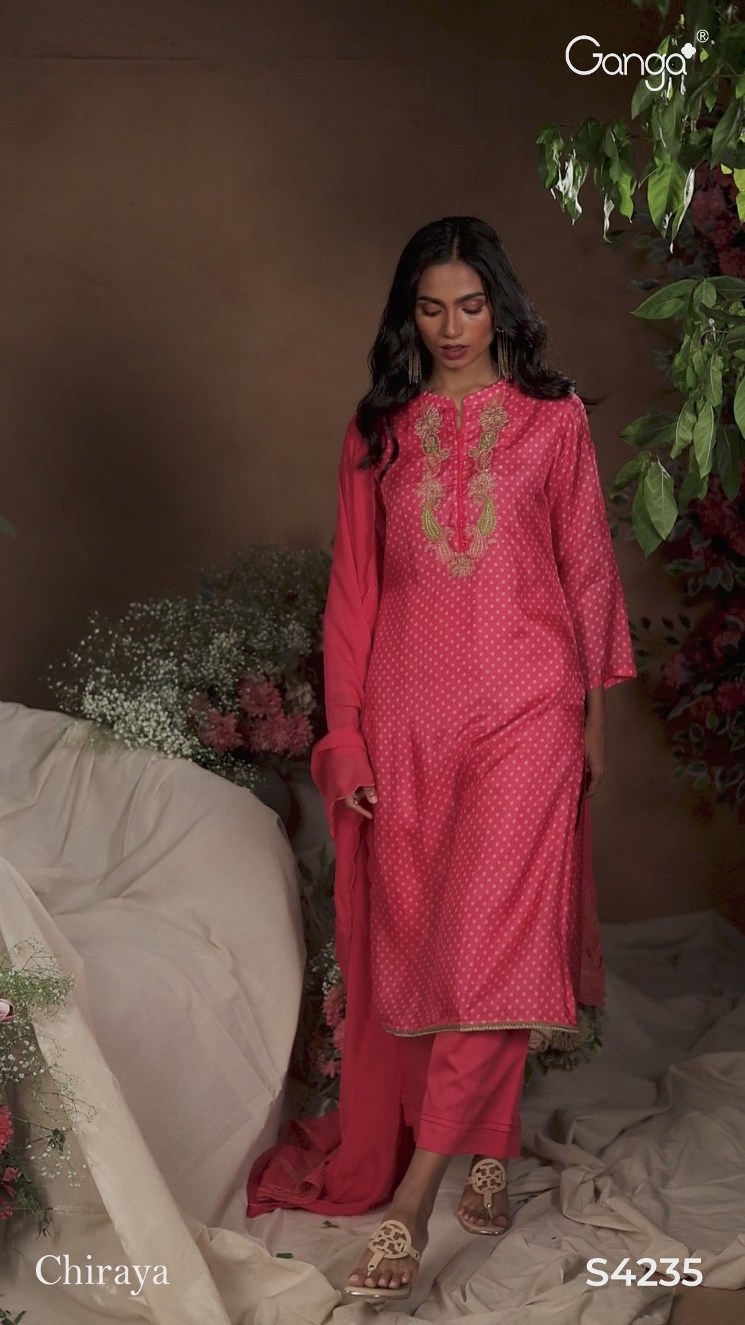 BUY GANGA SUITS ONLINE GANGA CHIRAYA S4235 LATEST DESIGN VIDEO