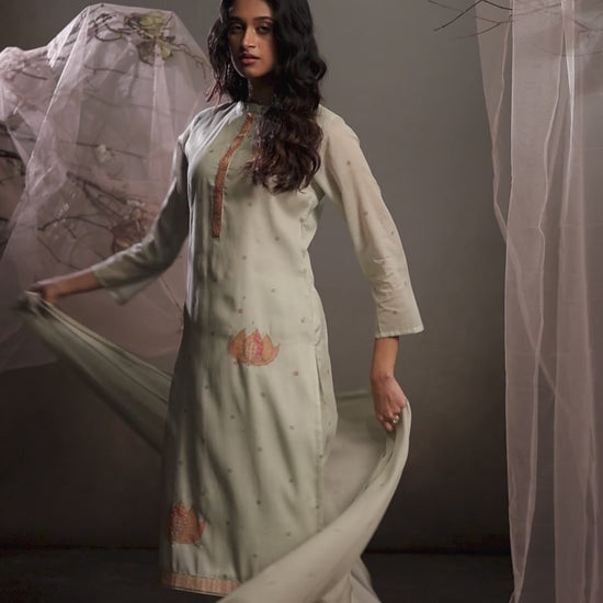 BUY GANGA SUITS ONLINE SALE GANGA LYNAEL S4437 LATEST DESIGN VIDEO