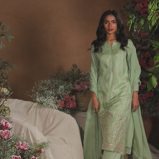 BUY GANGA SUITS WITH PRICE GANGA BIYONA S4196 CLOSEUP IMAGE