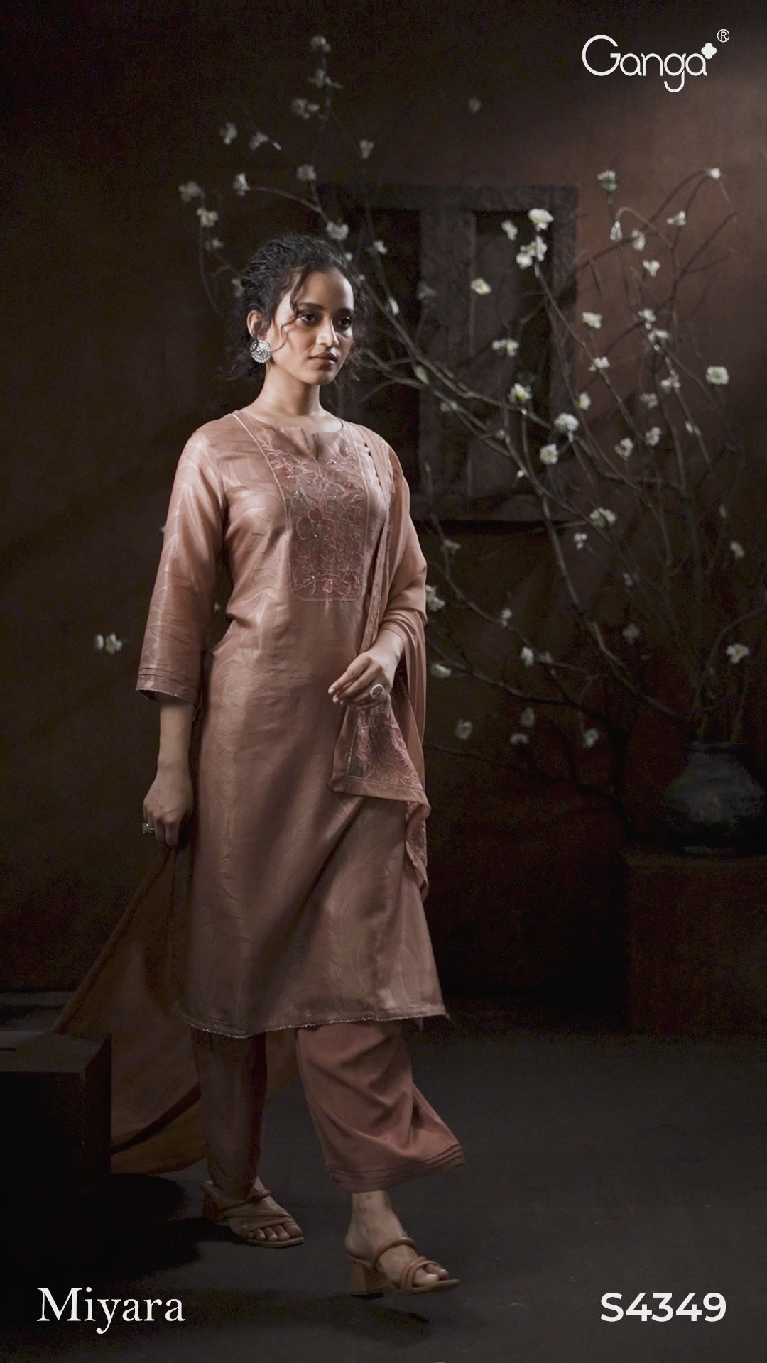 BUY GANGA SUITS ONLINE GANGA MIYARA S4349 VIDEO